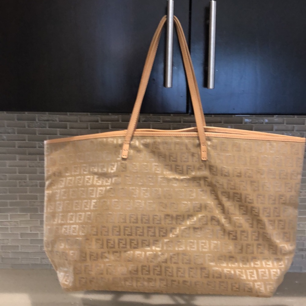 FENDI ZUCCHINO CANVAS tote beige material with Fendi logo rare find - Picture 2 of 16